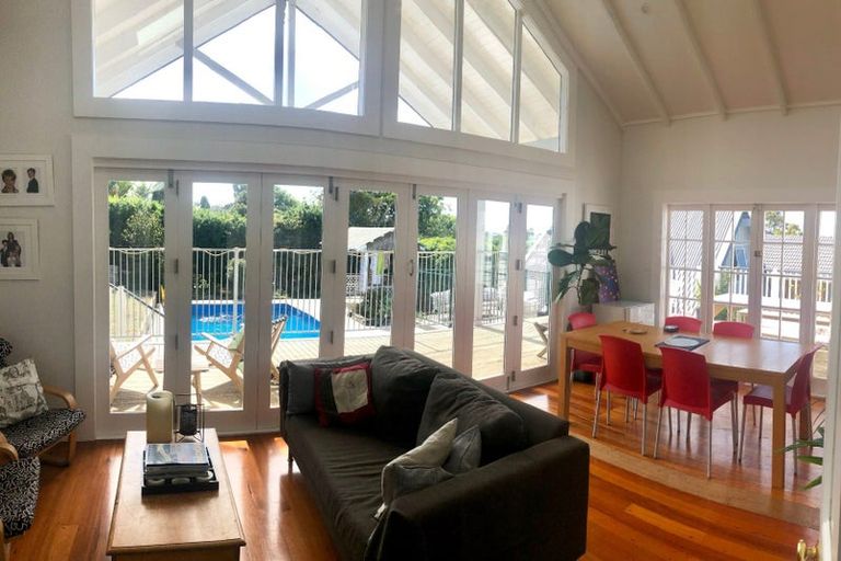 Photo of property in 19 Huapai Street, Onehunga, Auckland, 1061