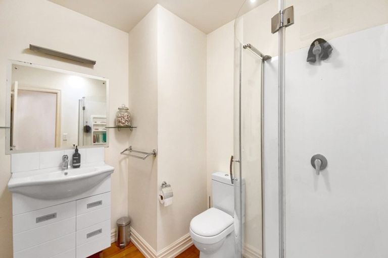 Photo of property in 88 Victoria Road, Devonport, Auckland, 0624