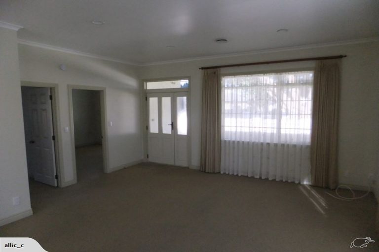 Photo of property in 33 Richmond Street, Fitzroy, New Plymouth, 4312