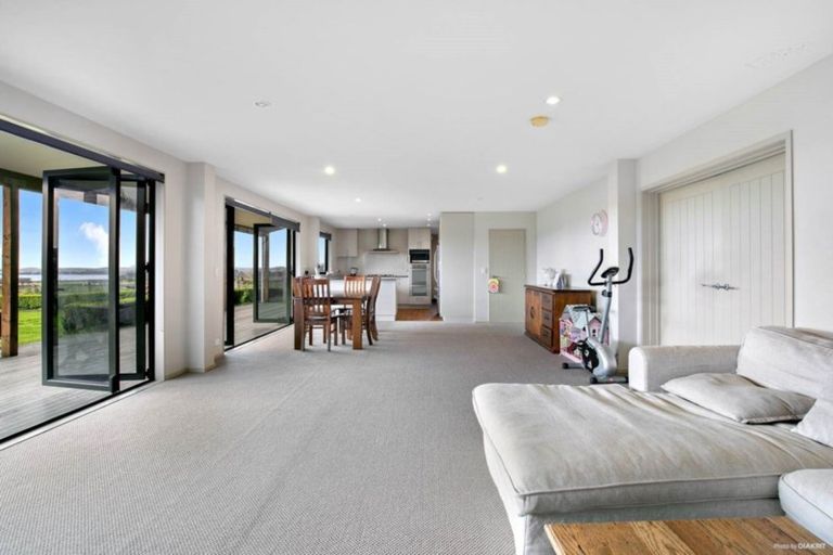 Photo of property in 161 Broomfields Road, Whitford, 2571