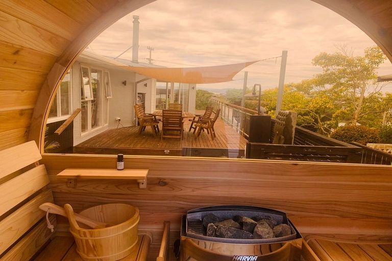 Photo of property in 103 Stanmore Bay Road, Stanmore Bay, Whangaparaoa, 0932