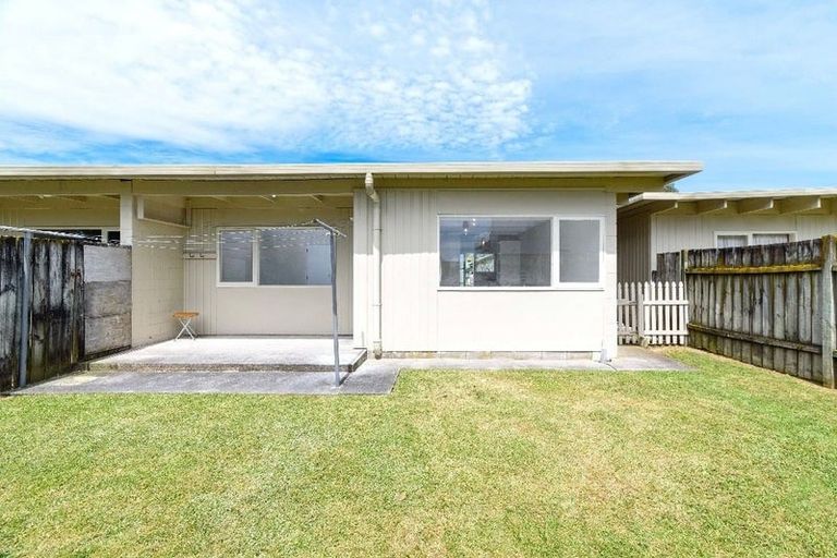 Photo of property in 5/5 Keeling Road, Henderson, Auckland, 0612