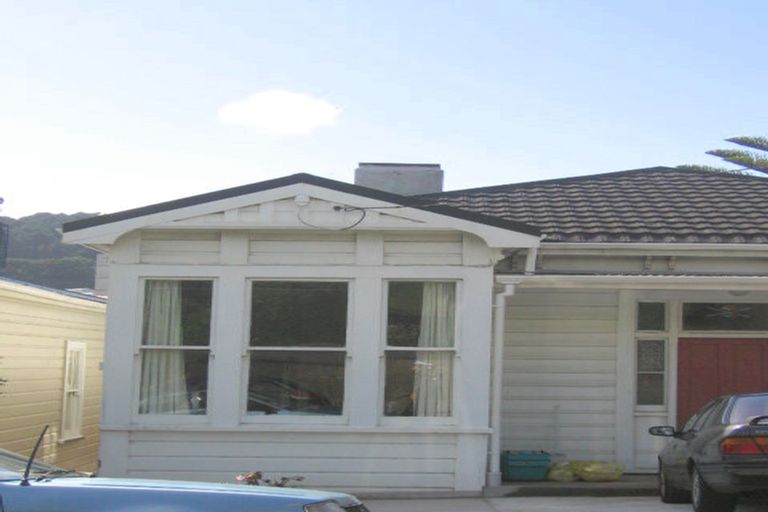 Photo of property in 27 Myrtle Crescent, Mount Cook, Wellington, 6021