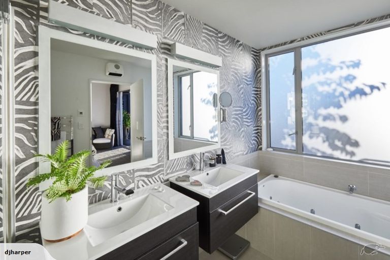 Photo of property in 5 Kintyre Court, Jacks Point, Queenstown, 9371