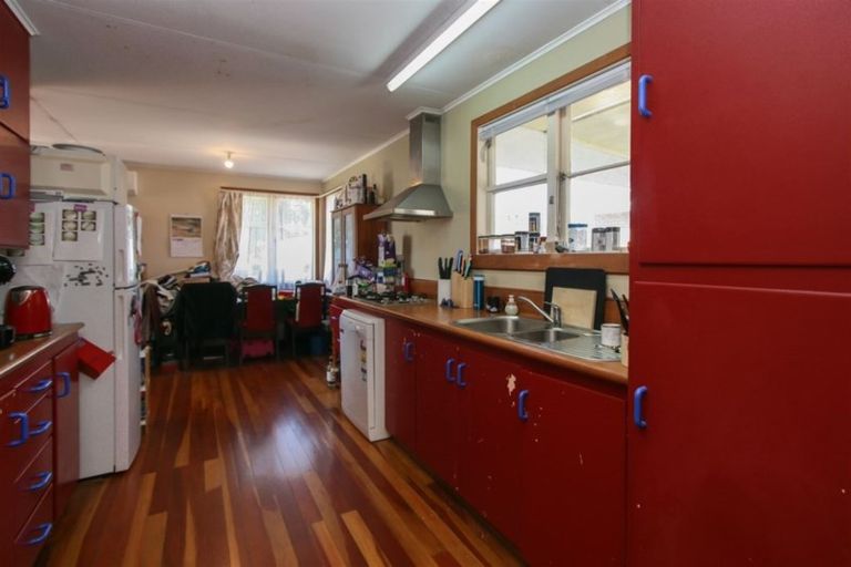 Photo of property in 12 Nikau Street, Inglewood, 4330