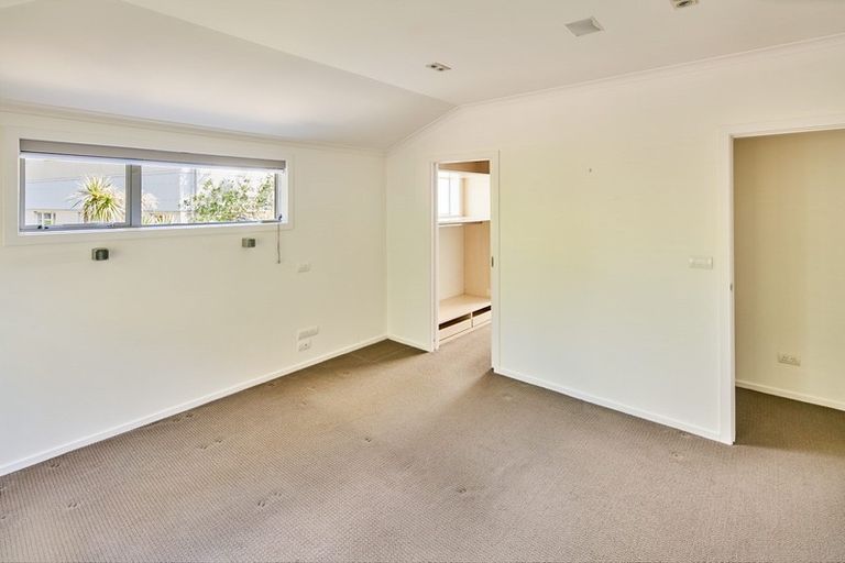 Photo of property in 12a Glenmore Street, Thorndon, Wellington, 6011