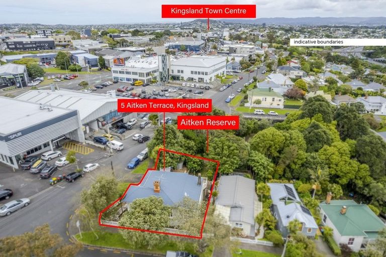 Photo of property in 5 Aitken Terrace, Kingsland, Auckland, 1021