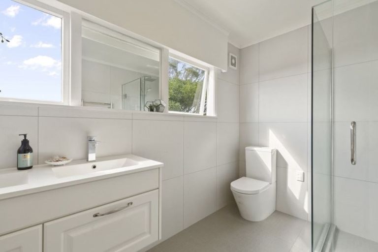 Photo of property in 120 Sunrise Avenue, Mairangi Bay, Auckland, 0630