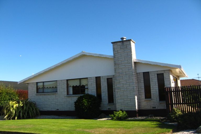 Photo of property in 12 Kent Place, Mosgiel, 9024