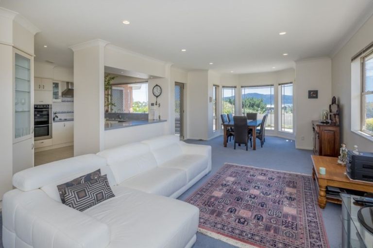 Photo of property in 31 Flaxmere Street, Waikanae Beach, Waikanae, 5036