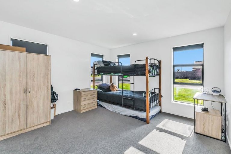 Photo of property in 197 Faringdon Boulevard, Rolleston, 7615