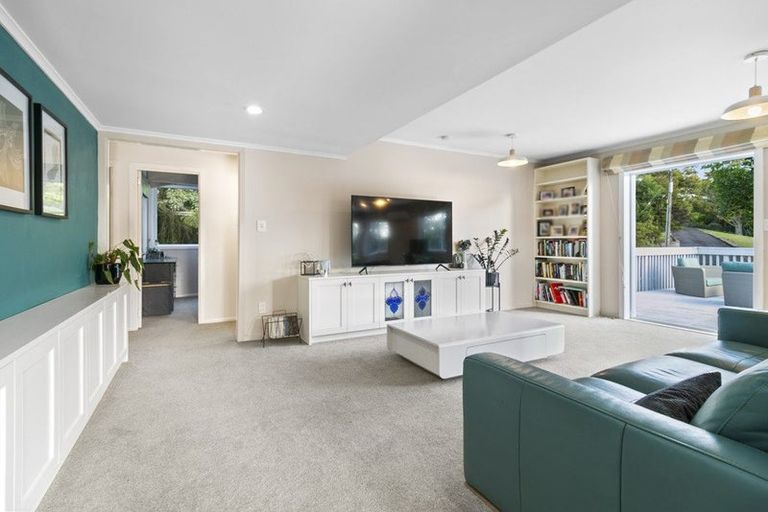 Photo of property in 132 Attwood Road, Paremoremo, Auckland, 0632