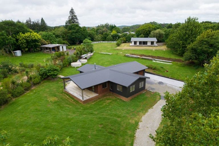 Photo of property in 16 Pa Road, Kerikeri, 0230