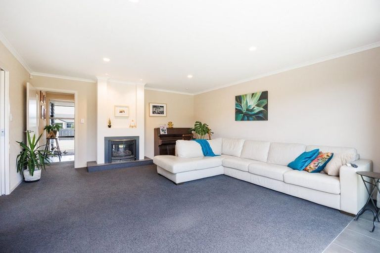 Photo of property in 49 Rodeo Drive, Kelvin Grove, Palmerston North, 4414