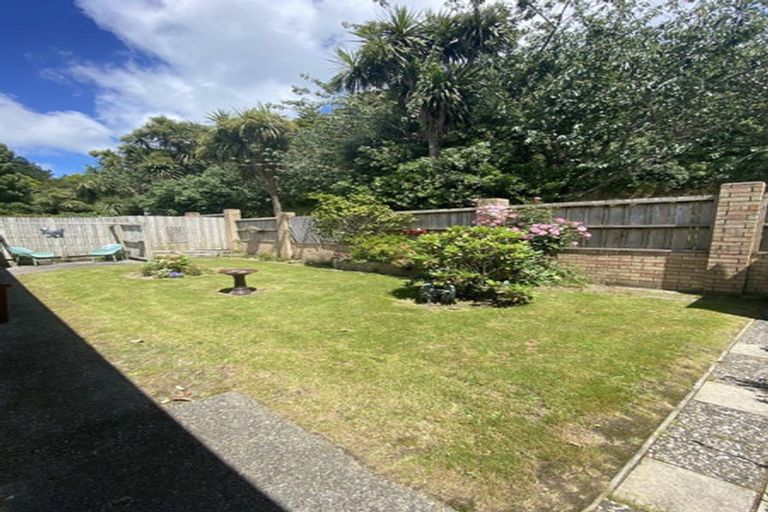 Photo of property in Redwood Village, 65/42 Main Road, Tawa, Wellington, 5028