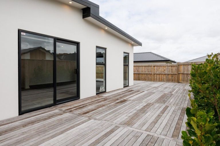 Photo of property in 61 Freedom Drive, Kelvin Grove, Palmerston North, 4414