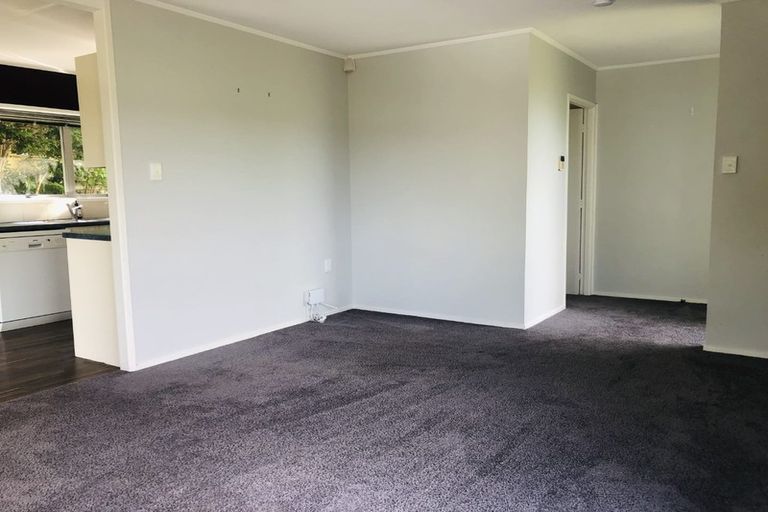 Photo of property in 1/14 Gillan Place, Bayview, Auckland, 0629