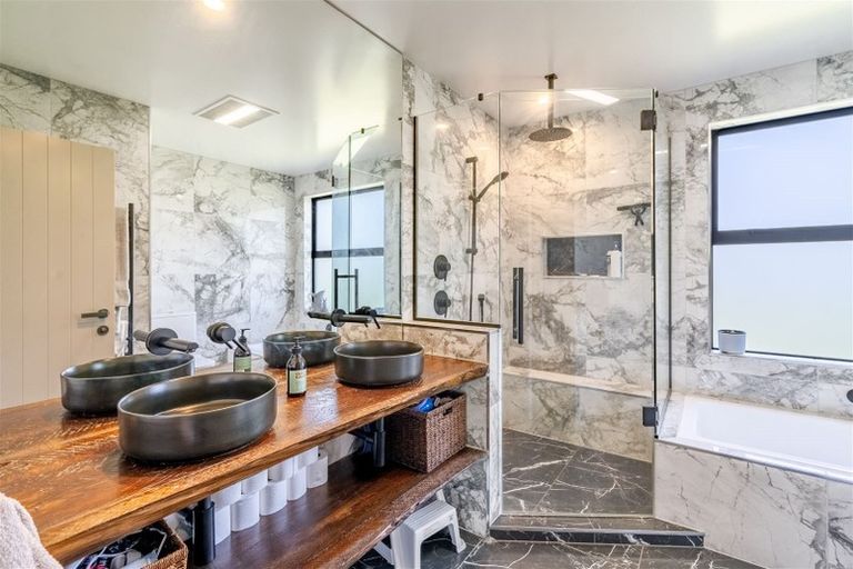 Photo of property in 97 Middle Street, Pukerau, Gore, 9772