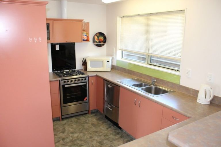 Photo of property in 8 Dalhousie Place, Te Anau, 9600