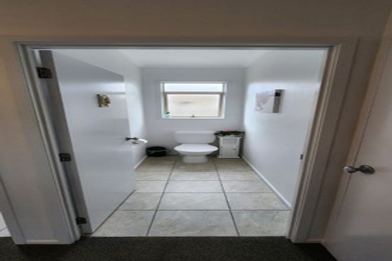 Photo of property in 8 Driftwood Drive, Red Beach, 0932