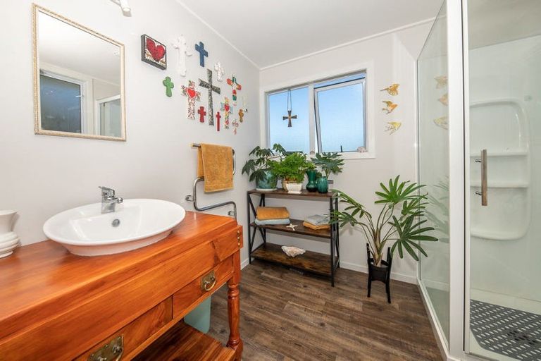 Photo of property in 14 Coates Street, Westport, 7825