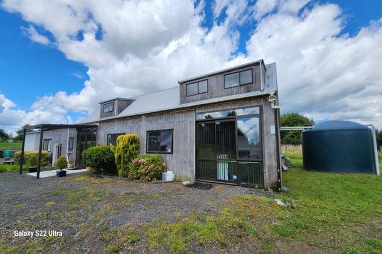 Photo of property in 37 Pitt Road, Runciman, Drury, 2578