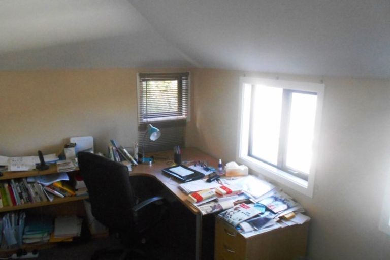 Photo of property in 52b Parkvale Road, Karori, Wellington, 6012