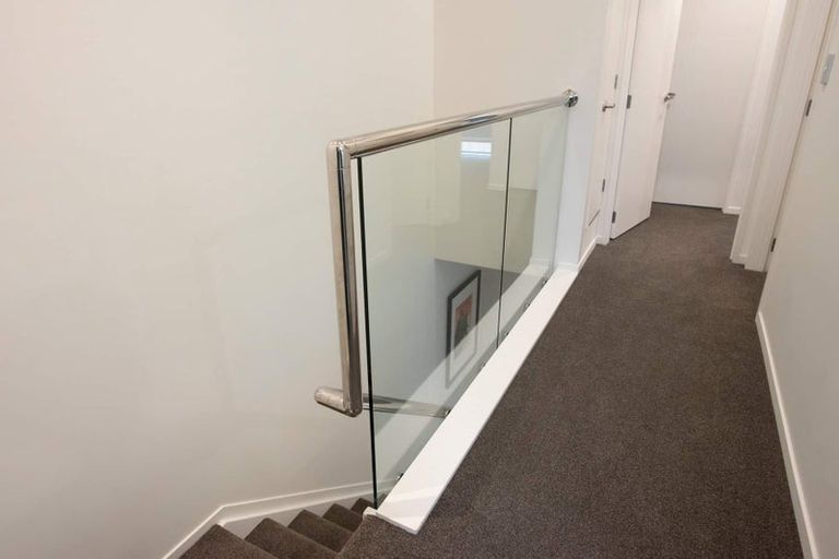 Photo of property in 19 Waru Lane, Te Atatu Peninsula, Auckland, 0610