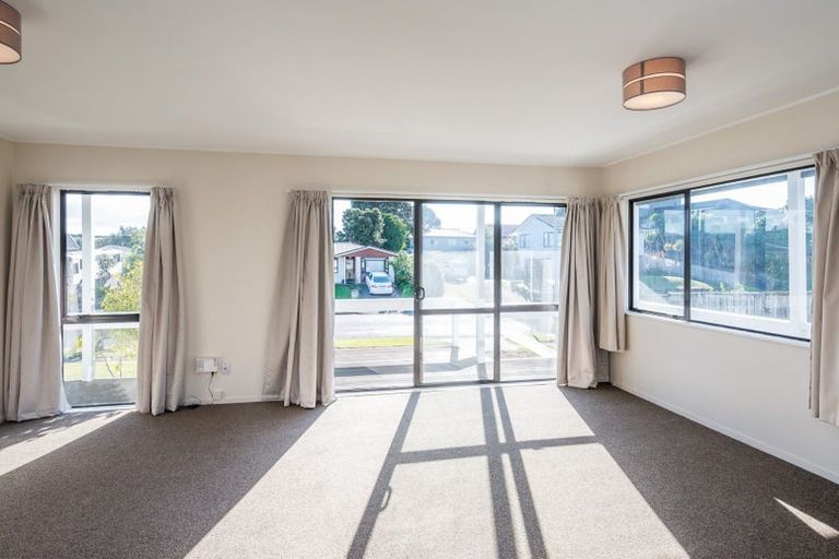 Photo of property in 66 Queens Road, Waikanae Beach, Waikanae, 5036
