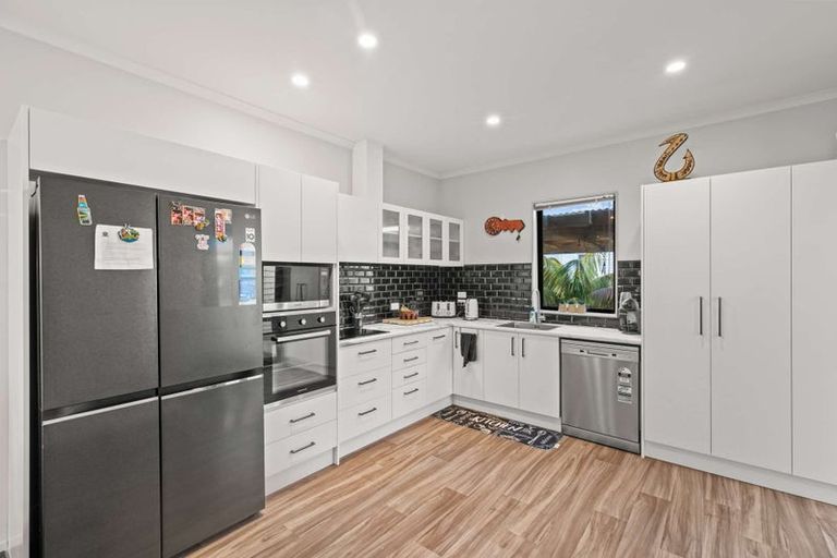 Photo of property in 25 Hitori Street, Weymouth, Auckland, 2103
