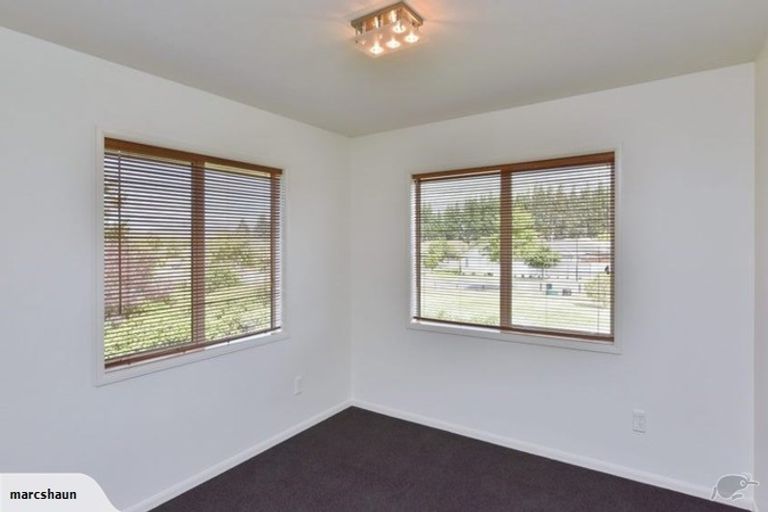 Photo of property in 6 Titirangi Crescent, Parklands, Christchurch, 8083