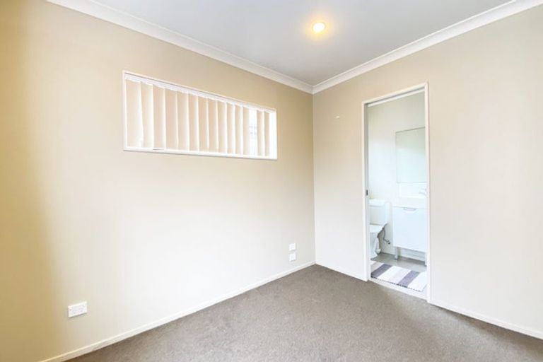 Photo of property in 11 Manning Rise, Flat Bush, Auckland, 2019