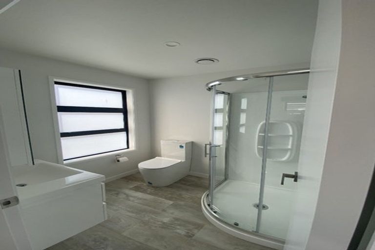 Photo of property in 90a Cambridge Terrace, Waterloo, Lower Hutt, 5011