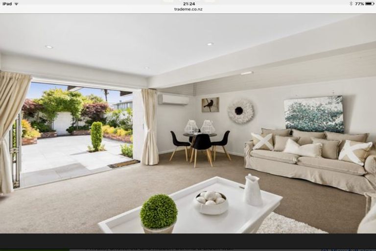 Photo of property in 92b Aikmans Road, Merivale, Christchurch, 8014