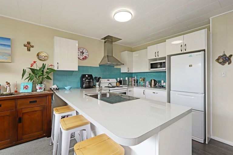 Photo of property in 2/507 Eastbourne Street East, Hastings, 4122