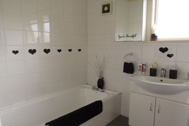 Photo of property in 69 Apatu Street, Wairoa, 4108