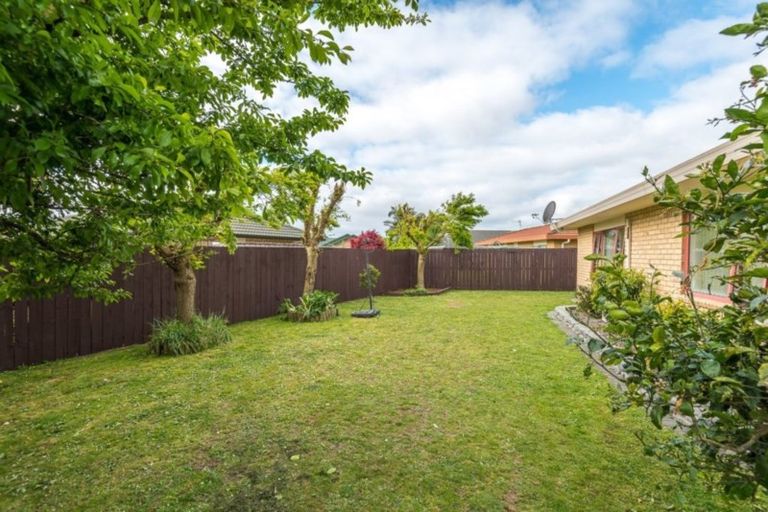 Photo of property in 27 Glenross Drive, Wattle Downs, Auckland, 2103
