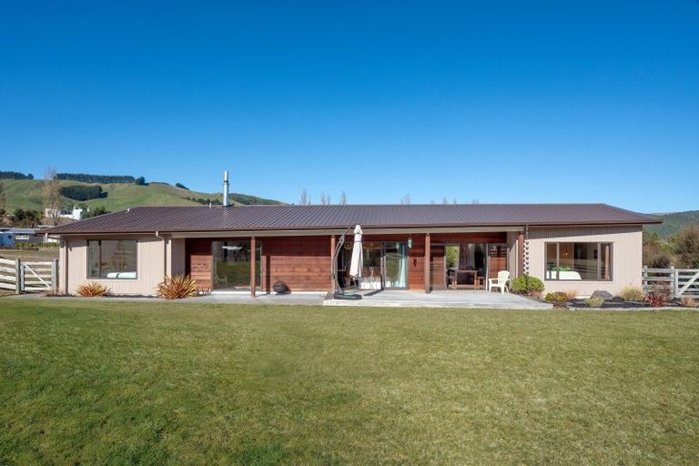 Photo of property in 500 Kinloch Road, Kinloch, Taupo, 3377