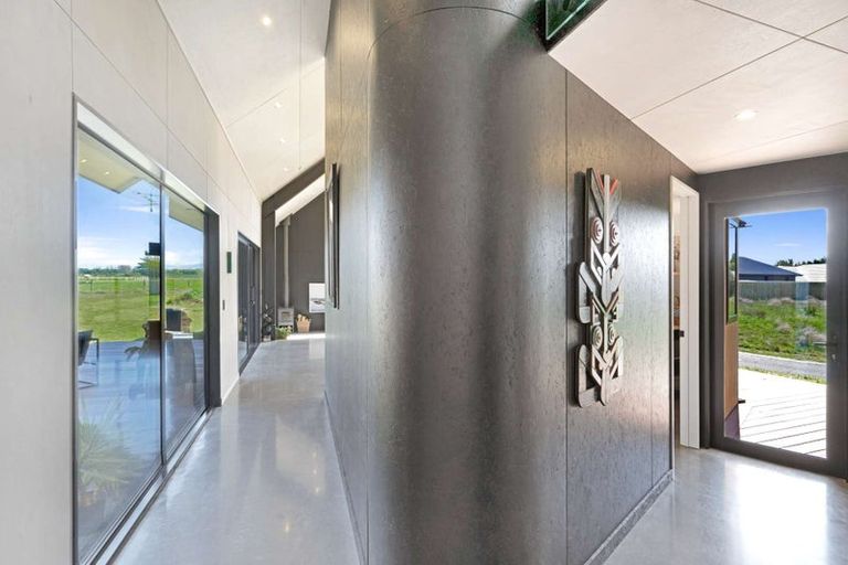 Photo of property in 82 Queens Avenue, Waikuku Beach, 7402