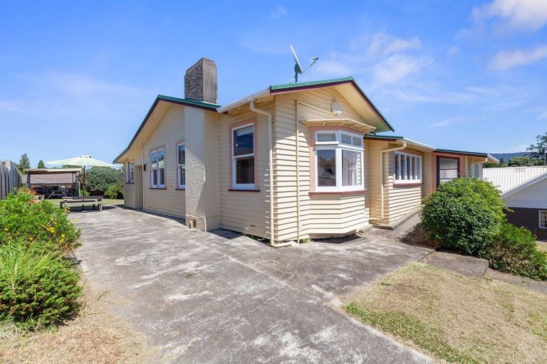 Photo of property in 24 Glen Terrace, Te Puke, 3119