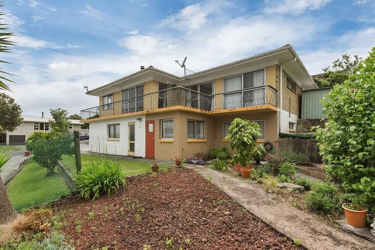 Photo of property in 12 Mountain Road, Morningside, Whangarei, 0110