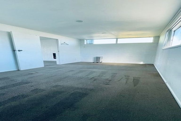 Photo of property in 2 Cramond Drive, Mangere East, Auckland, 2024