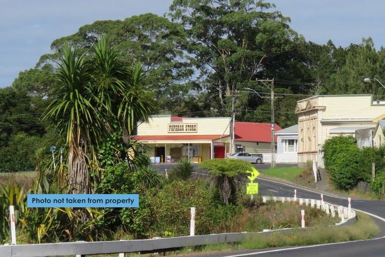 Photo of property in 11 Manaaki Circle, Paparoa, 0571