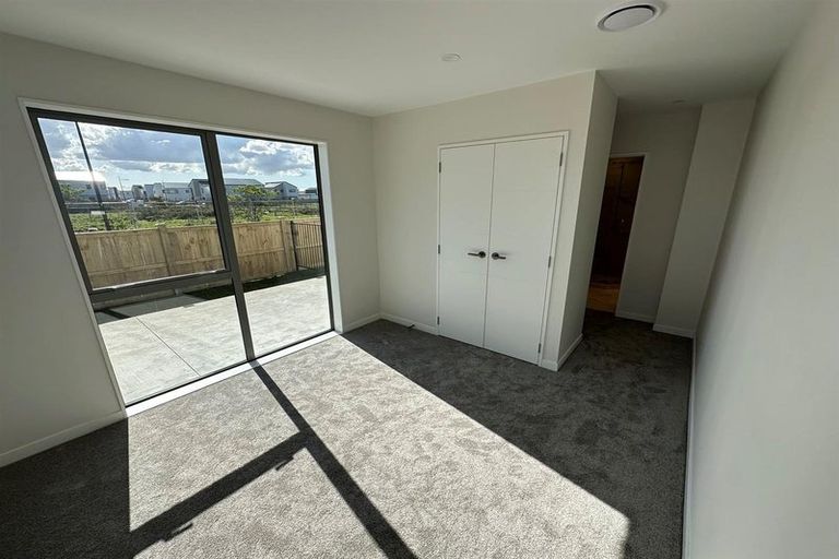 Photo of property in 1 Ope Taua Street, Papakura, 2110