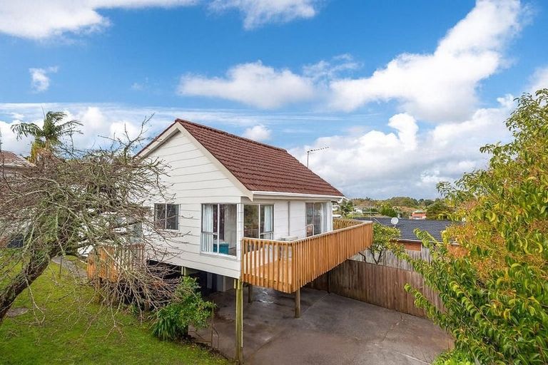 Photo of property in 2/3 Northwick Place, Hillcrest, Auckland, 0627