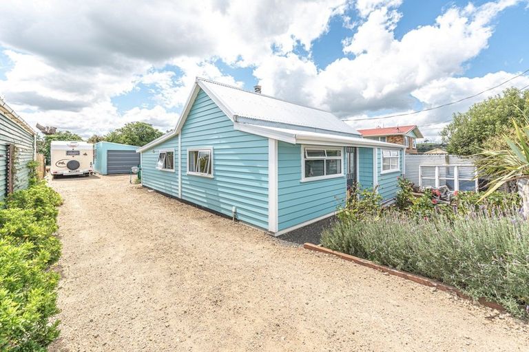 Photo of property in 12 Norfolk Street, Patea, 4520