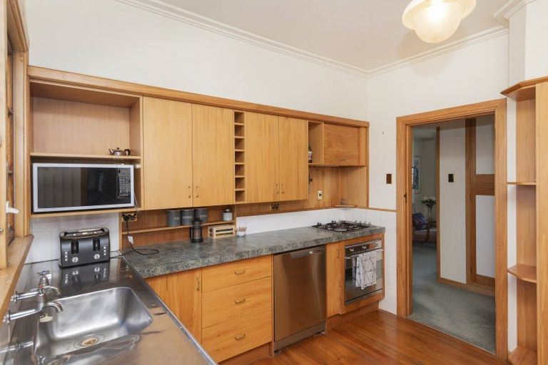 Photo of property in 75 Esplanade, Kaiti, Gisborne, 4010