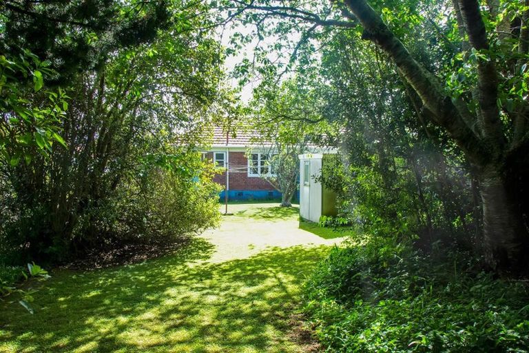 Photo of property in 40-42 Dixon Avenue, Hawera, 4610