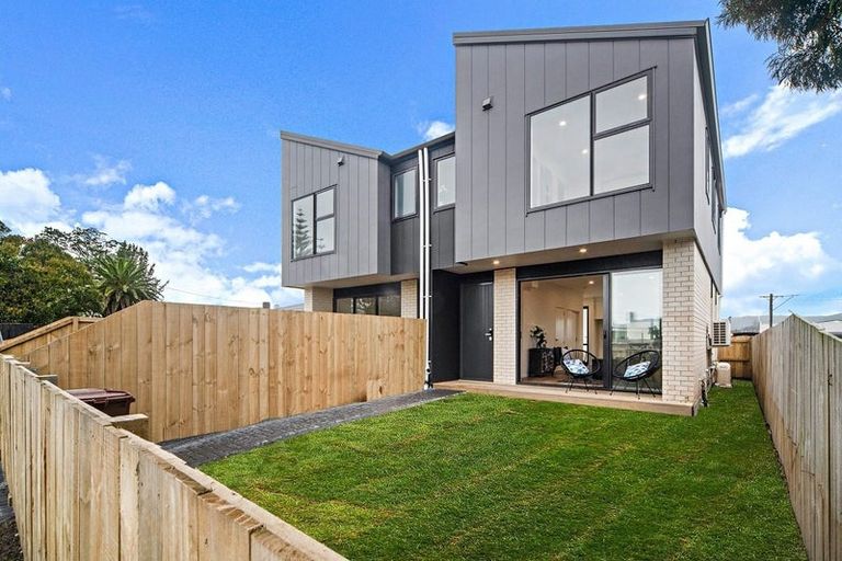 Photo of property in 94f Swanson Road, Henderson, Auckland, 0610