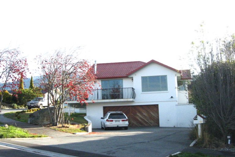 Photo of property in 49 Cedar Drive, Kelvin Heights, Queenstown, 9300